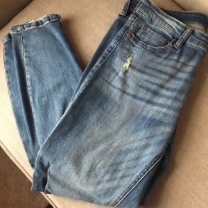 Pistola distressed jeans. Cropped.